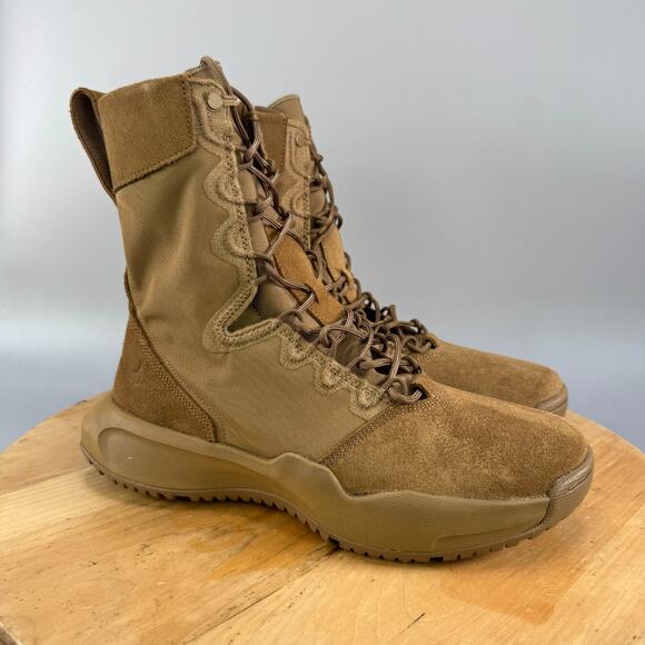 Nike SFB B2 Men's Size 10.5 Military Boots High Top Coyote Brown FN3720-900 NEW - Picture 1 of 7
